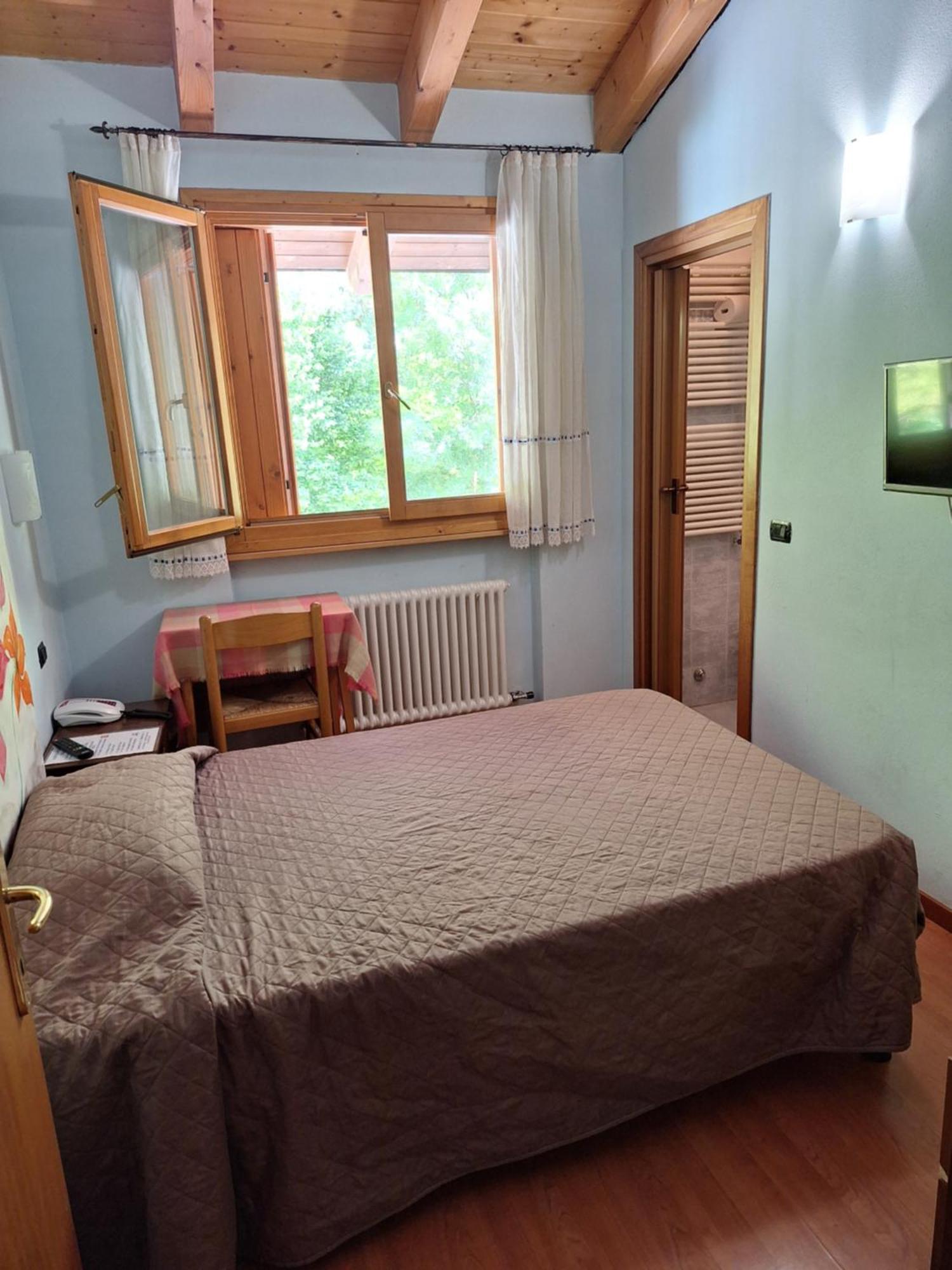Albergo Ristorante Valsugana Primolano Exteriör bild