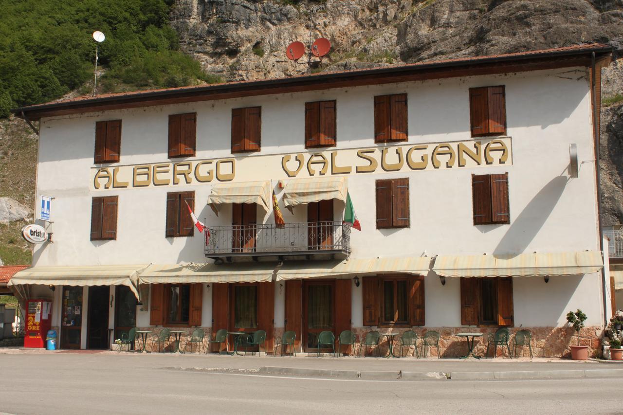 Albergo Ristorante Valsugana Primolano Exteriör bild